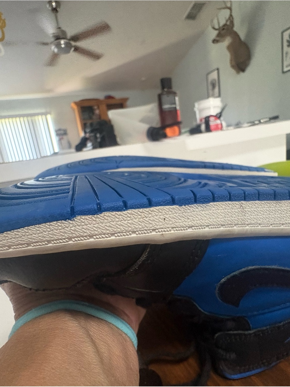 Big Kids Nike Air Jordan 1 Mid - Picture 4 of 7
